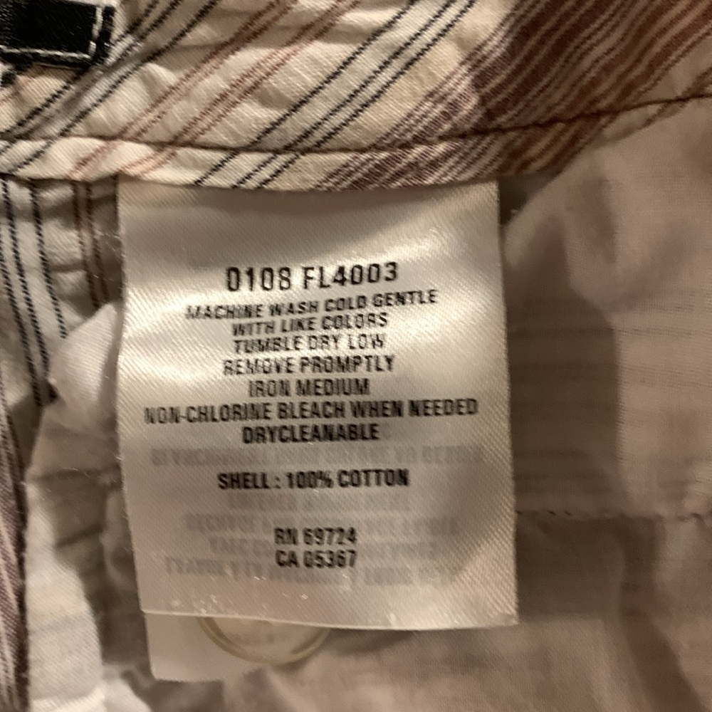 Columbia “River Resort” striped shorts. Inseam 12 inches. Size 8 - Picture 3 of 13